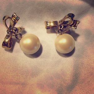 Kate Spade pearl bow earrings